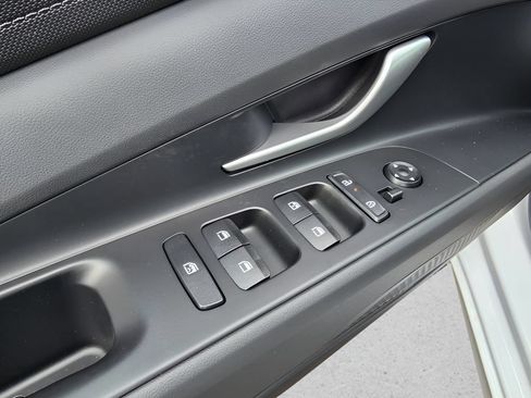 New 2026 Hyundai Elantra Hybrid FWD image 25