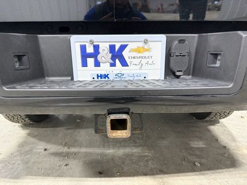 Used 2019 Nissan Titan SV image 32