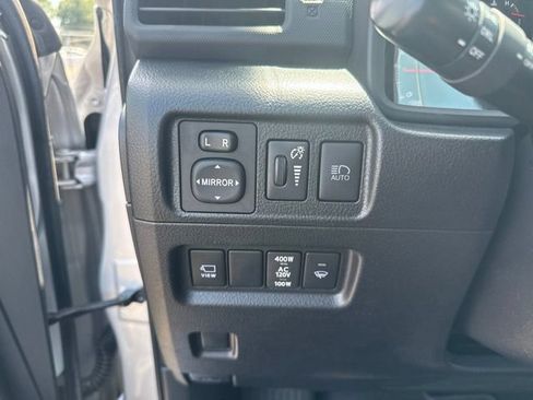 Used 2024 Toyota 4Runner SR5 Premium w/ SR5 Premium Package AWD/4WD image 27