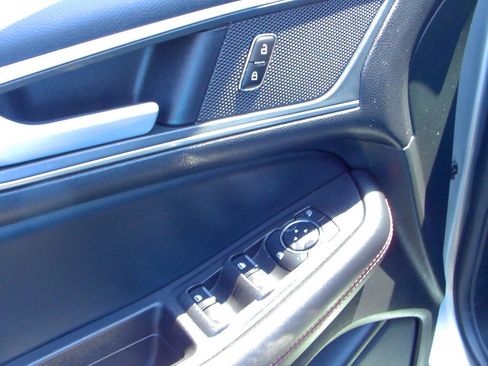 Used 2023 Ford Edge ST-Line AWD/4WD image 12