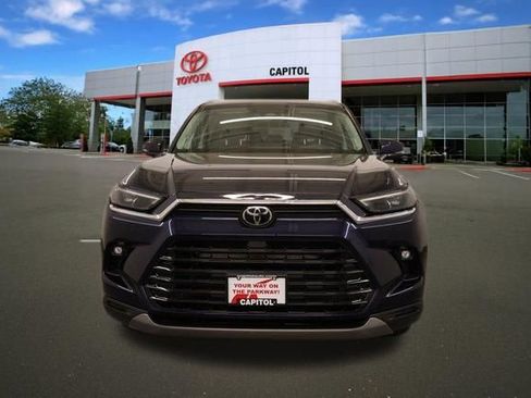 Certified 2024 Toyota Grand Highlander AWD image 7
