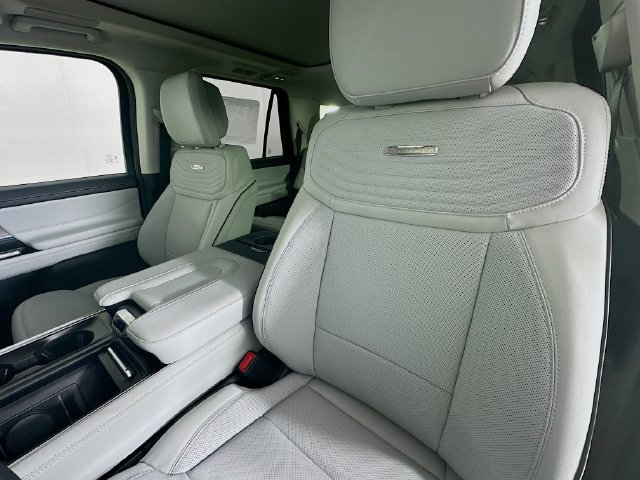 New 2027 Ford Expedition Max Platinum w/ Platinum Ultimate Package AWD/4WD image 21