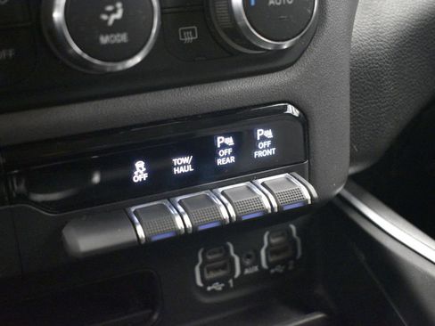 Used 2020 RAM 1500 Big Horn image 30