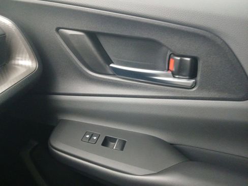 Used 2024 Toyota Prius XLE FWD image 10