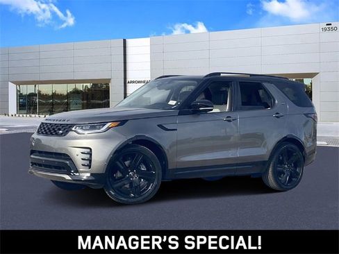 Used 2025 Land Rover Discovery Dynamic SE image 1