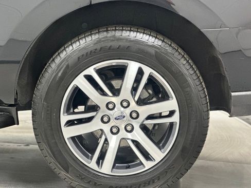 Certified 2024 Ford Expedition Limited image 28