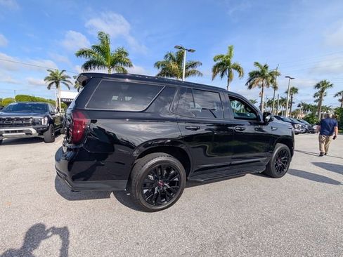 Used 2021 GMC Yukon SLT w/ SLT Premium Package RWD image 15