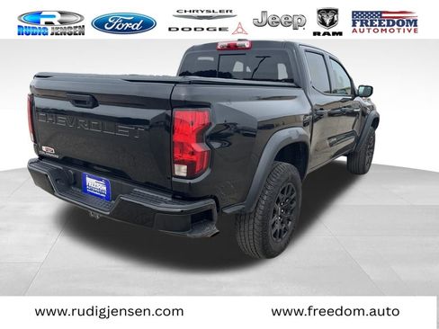Used 2023 Chevrolet Colorado Trail Boss image 5