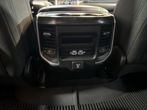 Used 2020 RAM 1500 Big Horn AWD/4WD image 17