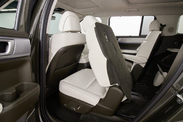 Used 2024 Hyundai Santa Fe Calligraphy AWD/4WD image 24