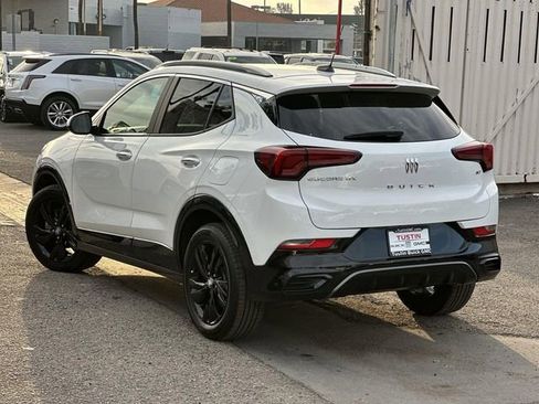 Used 2024 Buick Encore GX Sport Touring image 6