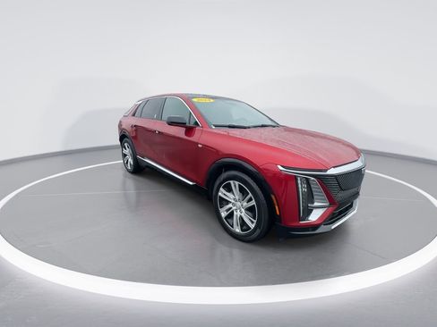 Used 2024 Cadillac Lyriq Tech w/ LPO, Floor Liner Package AWD/4WD image 2