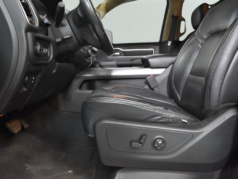 Used 2019 RAM 1500 Big Horn RWD image 17