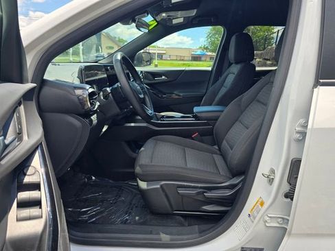 Used 2025 Chevrolet Equinox LT AWD/4WD image 17