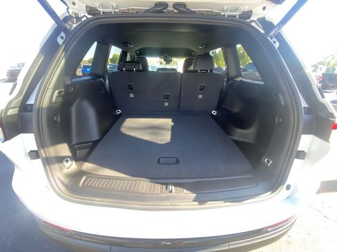New 2025 Jeep Grand Cherokee Altitude image 27