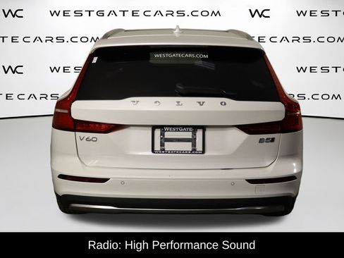 Used 2026 Volvo V60 B5 Cross Country Plus AWD/4WD image 4