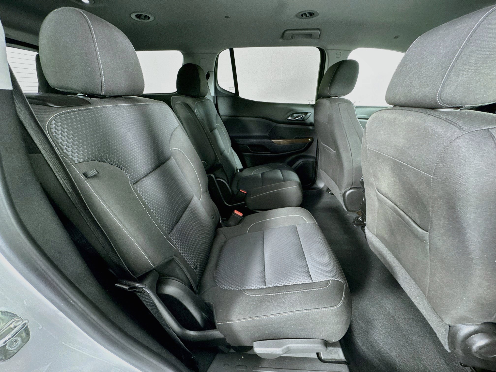 Used 2023 GMC Acadia SLE w/ Driver Convenience Package FWD image 27