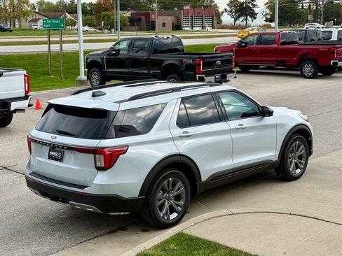 New 2026 Ford Explorer Active w/ Active Comfort Package image 5