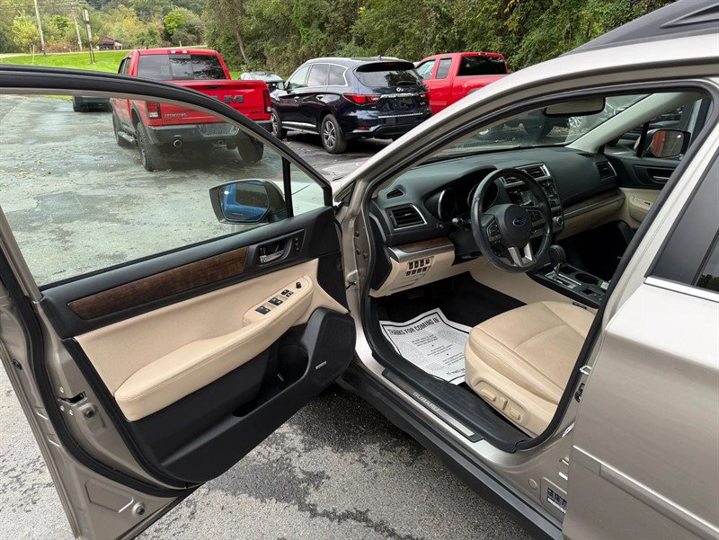 Used 2016 Subaru Outback 2.5i Limited AWD/4WD image 9