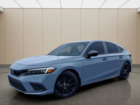 Used 2022 Honda Civic Sport image 2