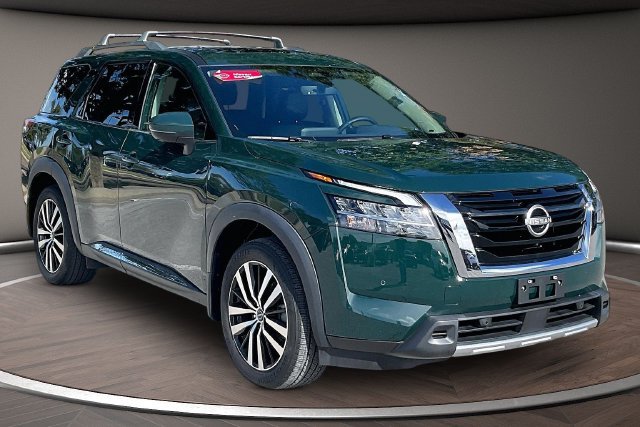 Certified 2024 Nissan Pathfinder Platinum w/ Cargo Package FWD image 10