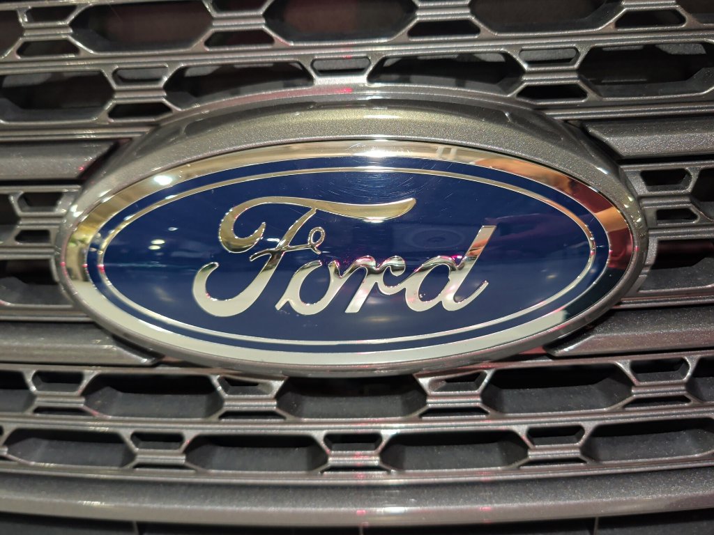 Used 2023 Ford Explorer XLT w/ Equipment Group 202A AWD/4WD image 10