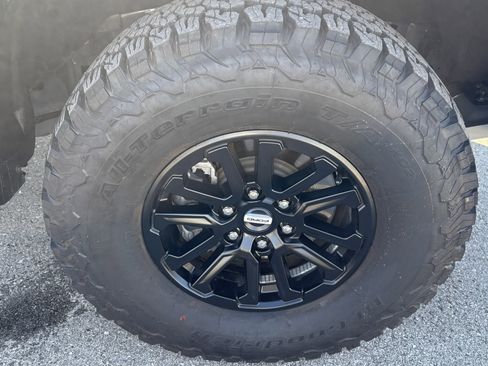 Used 2025 Ford F150 Raptor AWD/4WD image 15