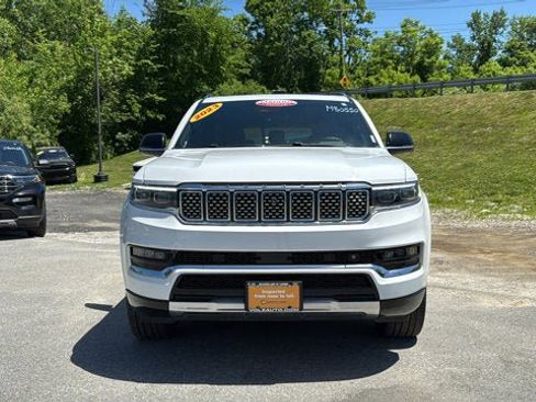 Certified 2023 Jeep Grand Wagoneer Series III AWD/4WD image 3