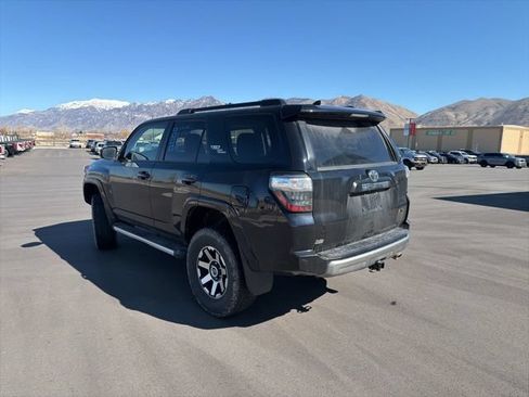 Used 2021 Toyota 4Runner TRD Off-Road Premium w/ Moonroof Package AWD/4WD image 3