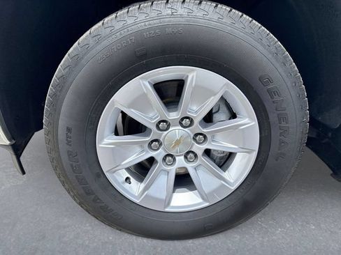 Used 2025 Chevrolet Silverado 1500 W/T RWD image 10