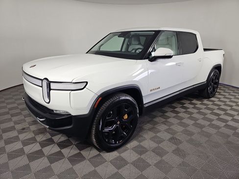 Used 2023 Rivian R1T Adventure image 1