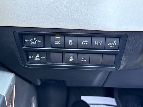Used 2023 Toyota Tundra Capstone AWD/4WD image 34