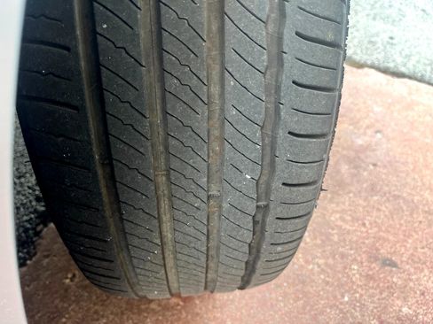 Used 2013 Lexus ES 300h image 34