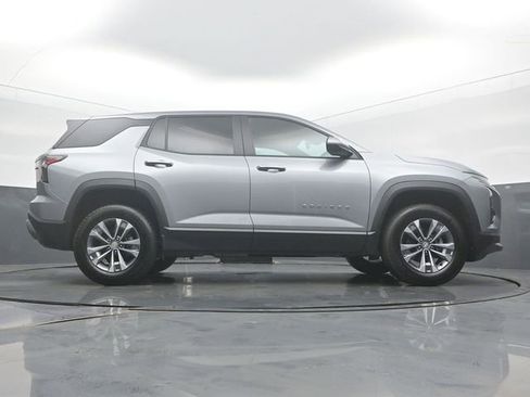 Used 2026 Chevrolet Equinox LT AWD/4WD image 50