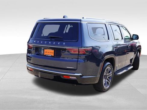 Used 2024 Jeep Wagoneer Series II w/ Flexible Seating Group AWD/4WD image 5