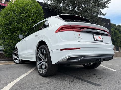 Used 2019 Audi Q8 Prestige w/ Luxury Package AWD/4WD image 20