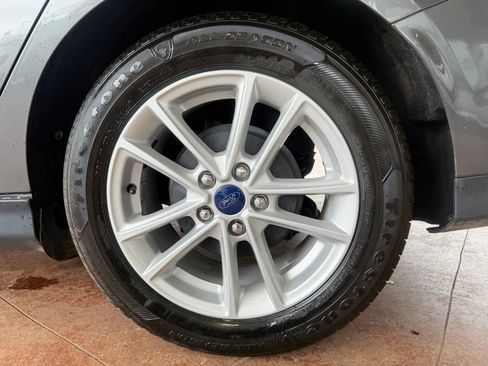 Used 2017 Ford Focus SE image 18