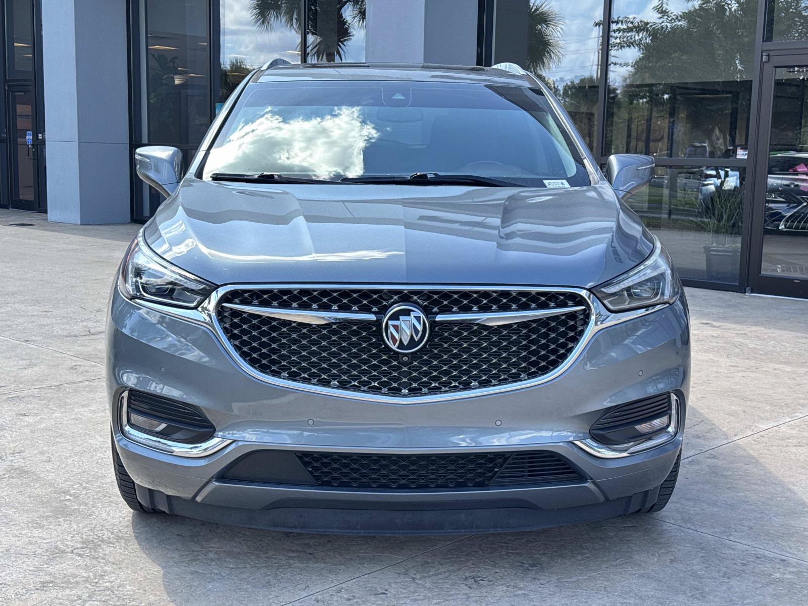Used 2020 Buick Enclave Avenir w/ Avenir Technology Package FWD image 8