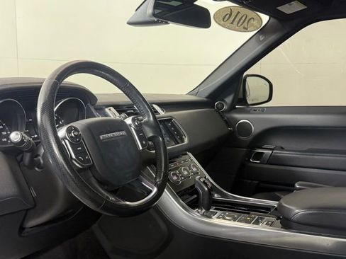 Used 2016 Land Rover Range Rover Sport HSE image 4