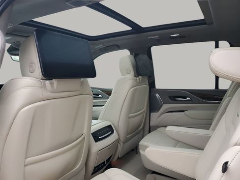 Used 2024 Cadillac Escalade Sport Platinum image 18