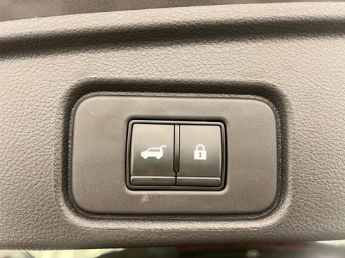 Used 2022 Nissan Pathfinder Platinum w/ Cargo Package image 28