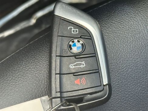 Used 2022 BMW X3 xDrive30i w/ Premium Package image 29