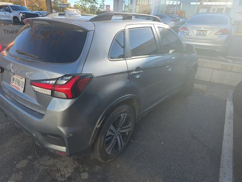 Used 2020 Mitsubishi Outlander Sport ES image 2