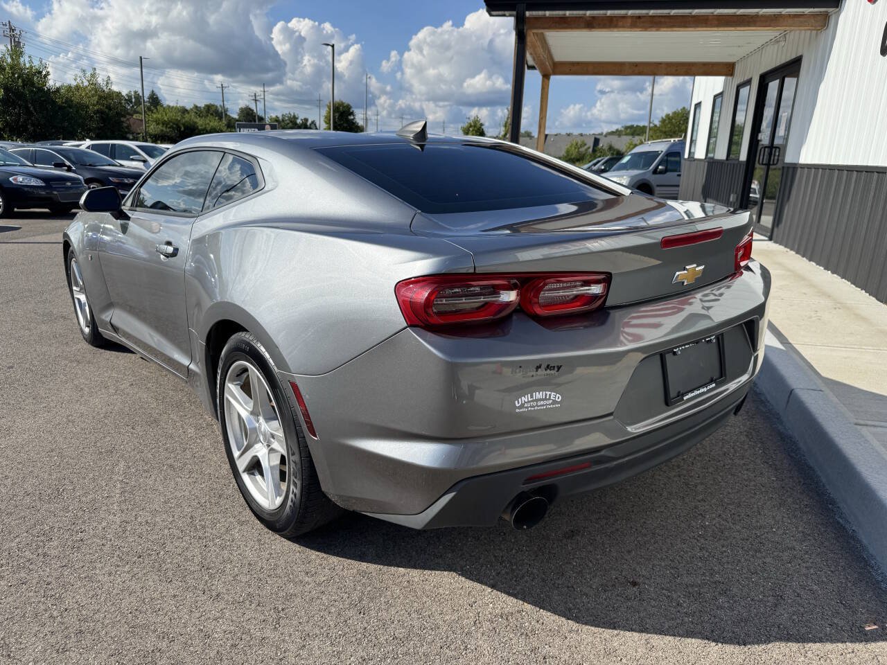 Used 2020 Chevrolet Camaro LT RWD image 8