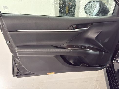 Used 2023 Toyota Camry XLE image 30