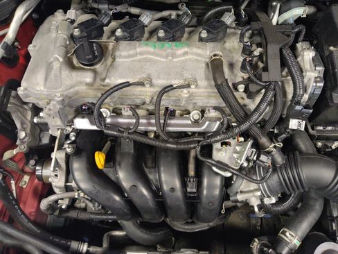 Used 2022 Toyota Corolla LE FWD image 30