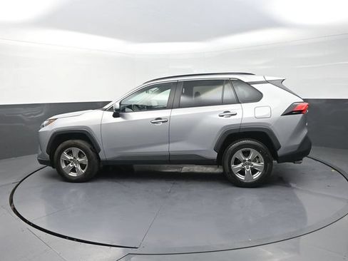 Used 2024 Toyota RAV4 XLE FWD image 4
