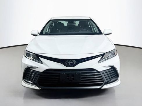 Used 2024 Toyota Camry LE FWD image 2