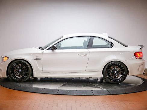 Used 2011 BMW 1 Series M RWD image 2
