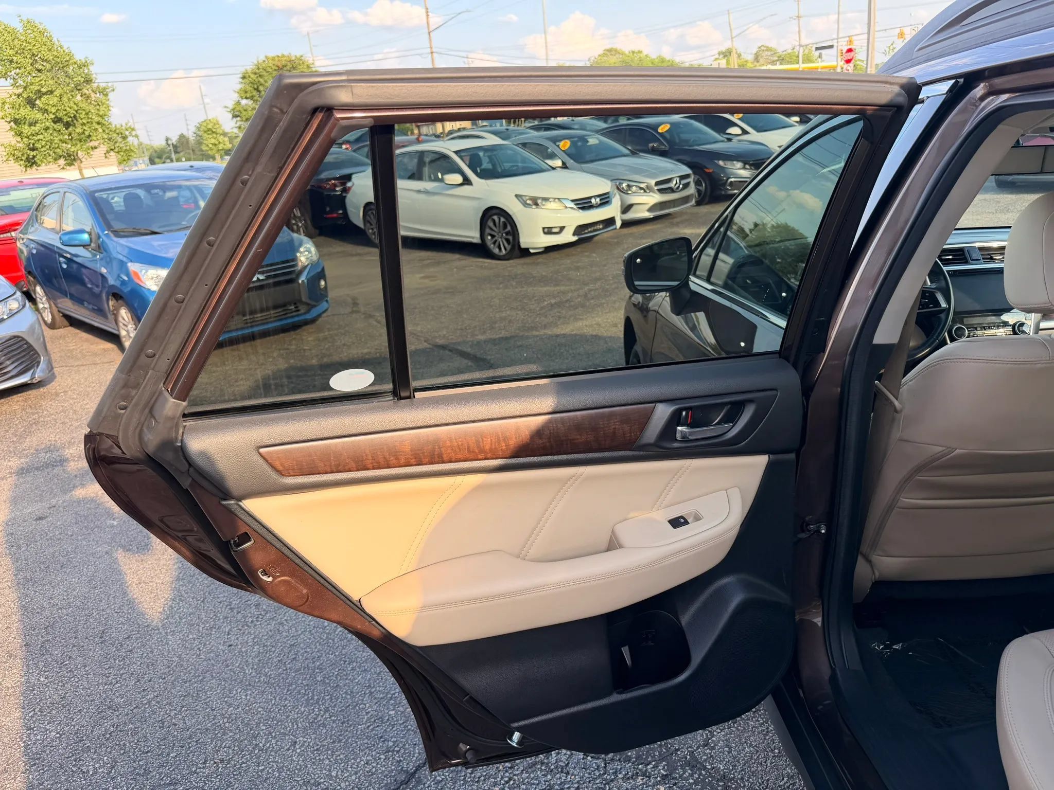 Used 2019 Subaru Outback 3.6R Limited AWD/4WD image 14